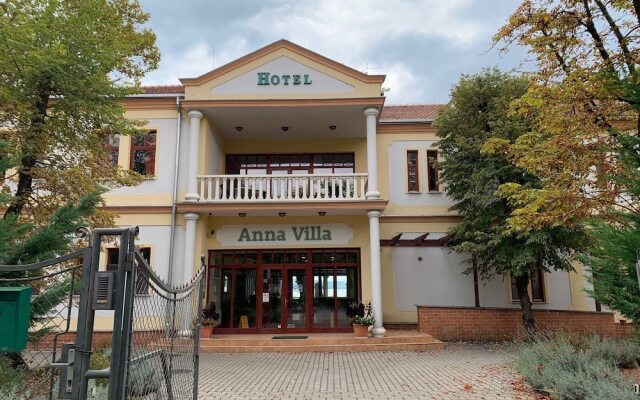 Hotel Anna Villa