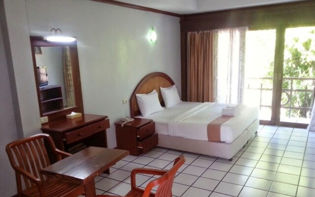 Thongpaeka Hotel