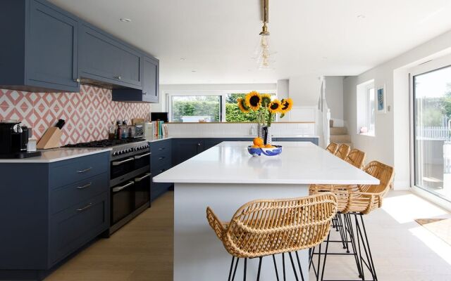 Beach House With Pool in West Wittering