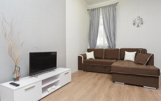Apartment Zhukovskogo 17