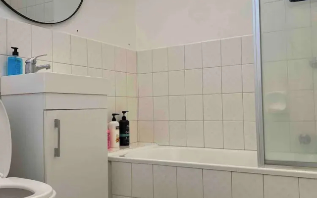 Cozy House Ideal Location