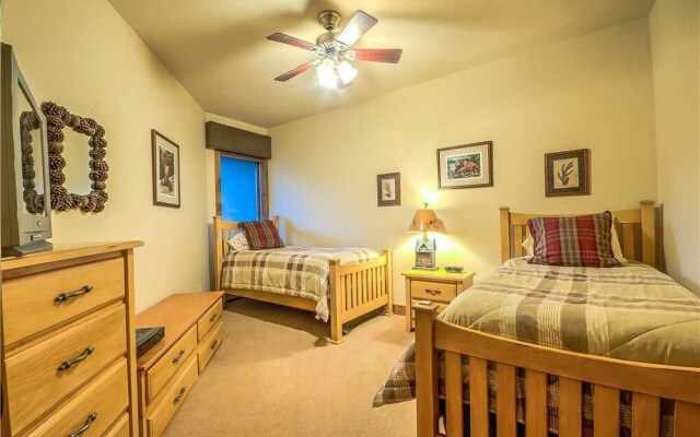 3105 Champagne Lodge,Trappeurs