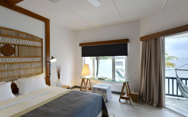 The Ravenala Attitude