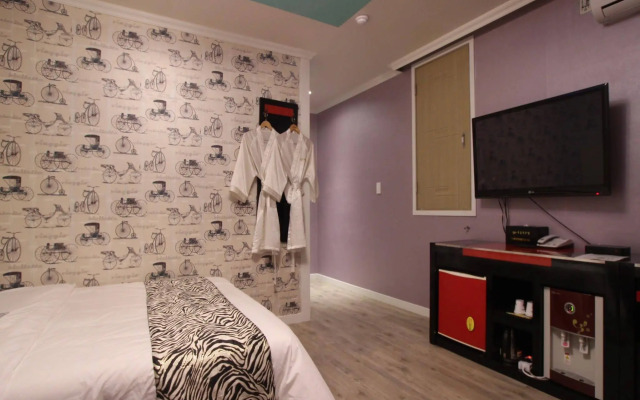 Chocolate Hotel