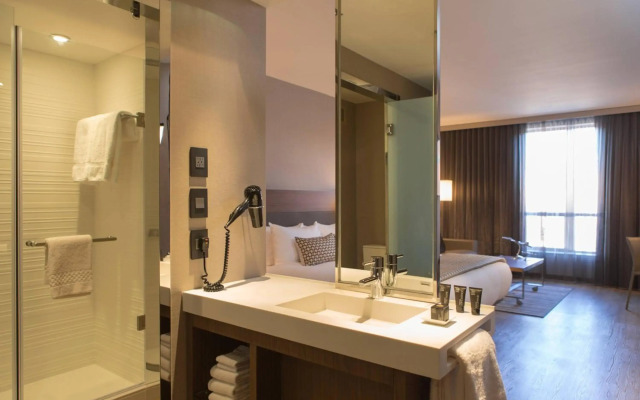 AC Hotel Kansas City Plaza