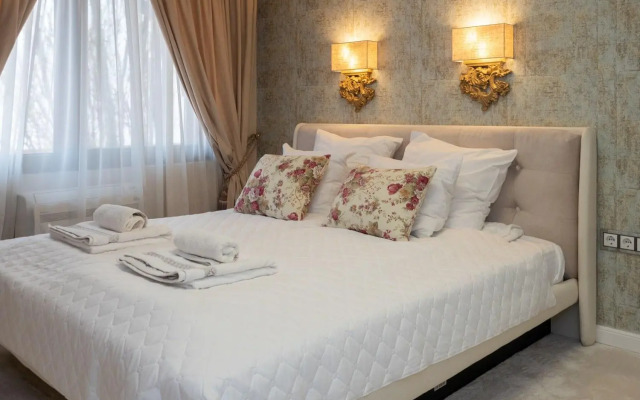 Paradise Center Apartment 1