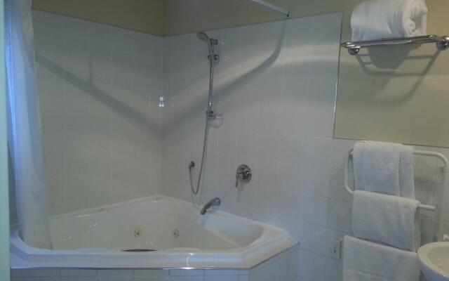 Cedar Grove Motor Lodge