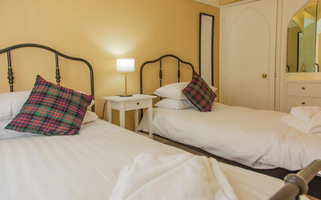 Armadale Castle Cabins