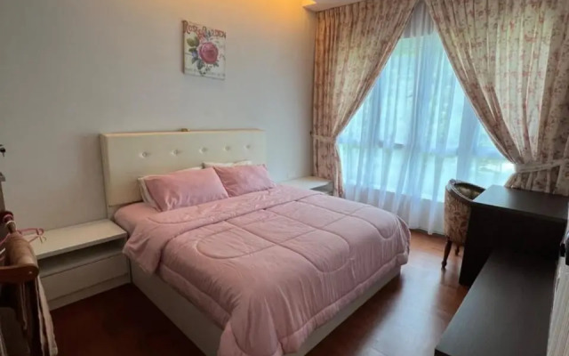 The Haven Lakeside Residence by Quadvanos