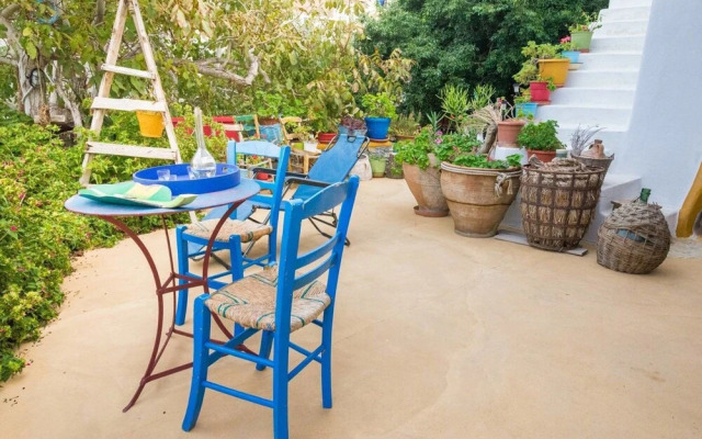 The Architect's Village House - Roof Terrace - AC - Wifi - SAT TV