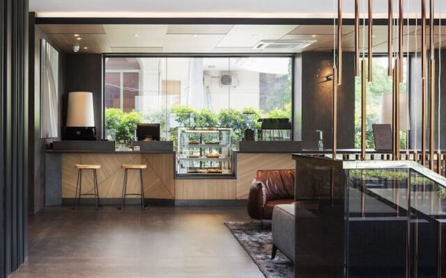 One Residence Hotel & Apartment
