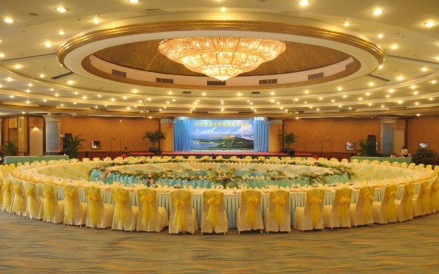 Zhuhai Holiday Resort Hotel - Light Inn