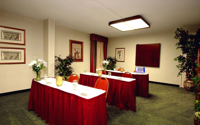 Hampton Inn Atlanta-North Druid Hills Hotel