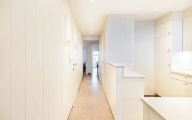 Lavish Apartment for 4 People With Seaview