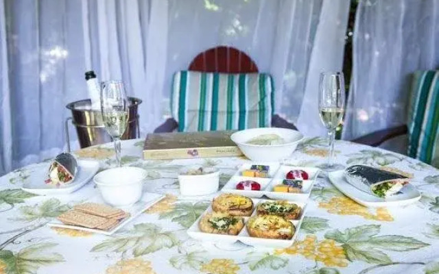 Hands On Retreat and Sleep Spa Craighall