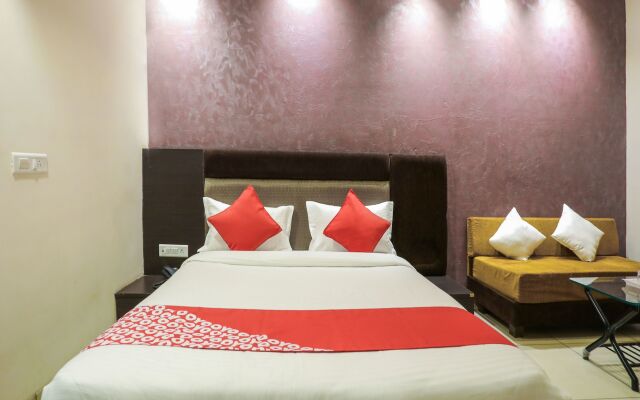 OYO 16543 Hotel Madhuban