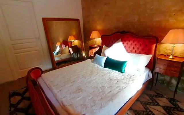 Chambre et belle terrasse