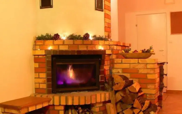 Chata z kominkiem na wyłączność w Bieszczadach