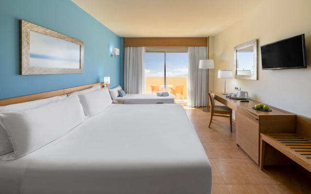 Elba Carlota Beach & Golf Resort