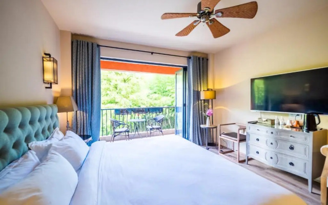 Arcadia Resorts
