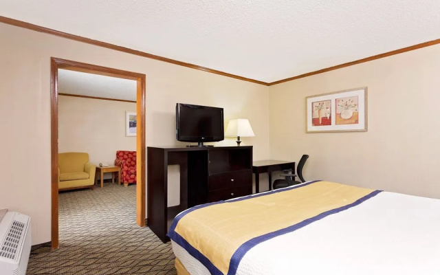 Baymont Inn & Suites Kalamazoo East