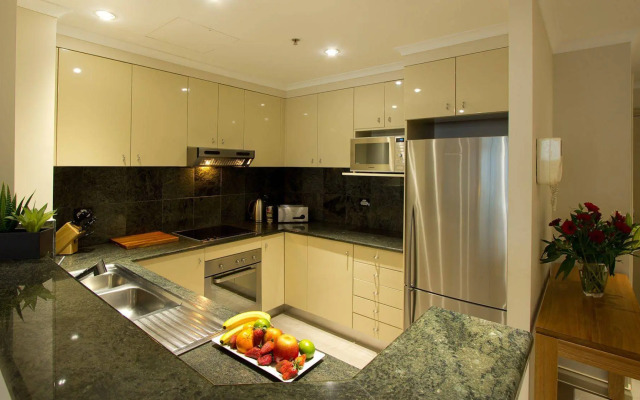 Darling Harbour Getaway