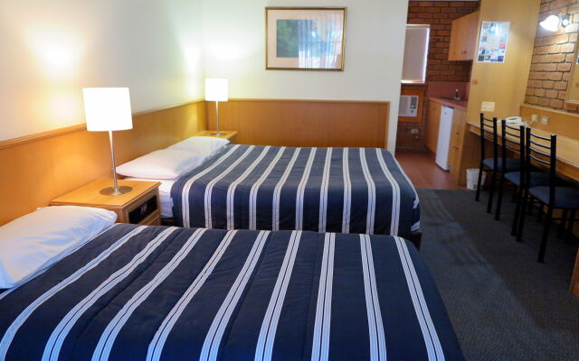 Summerhill Motor Inn