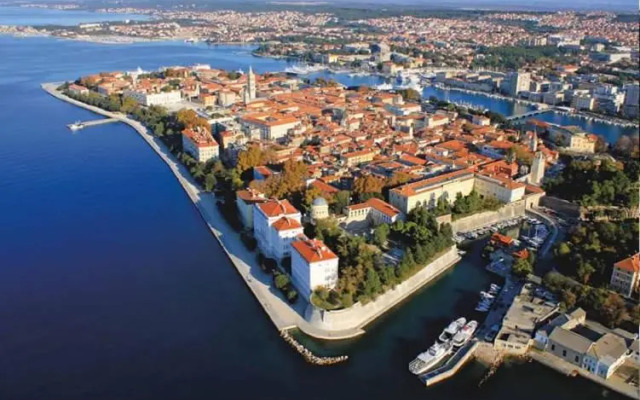 Reza Luxury Apartment