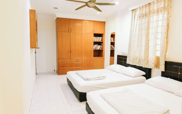 Clover Homestay