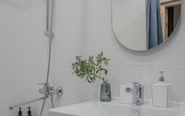 Апартаменты на проспекте Академика Сахарова 81