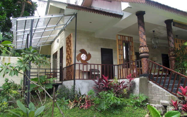 Villa Makcik Yogyakarta