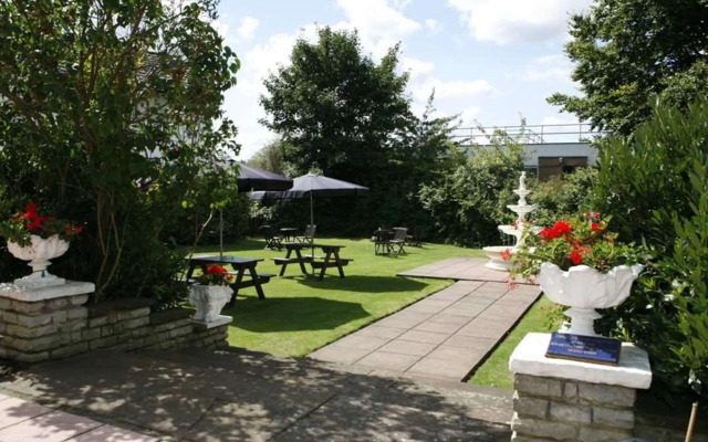 London Croydon Aerodrome Hotel, BW Signature Collection