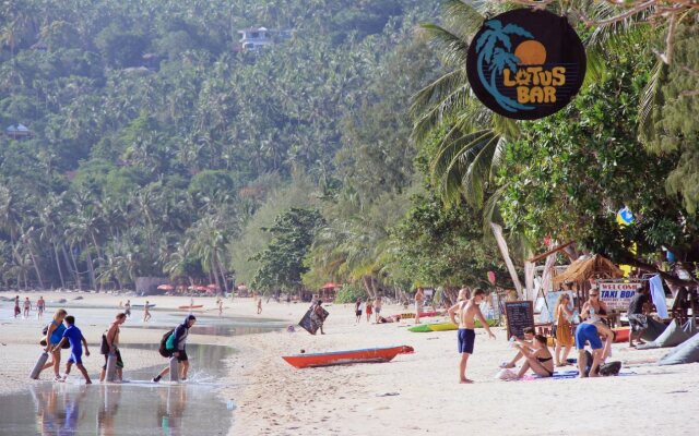 Lotus Hostel Beach Koh Tao