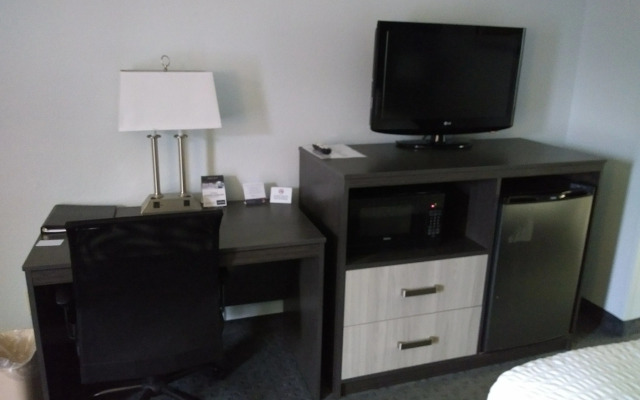 Clarion Inn Cleveland near University