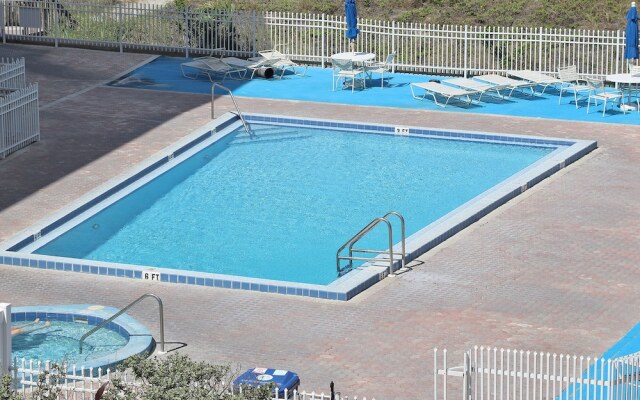 Reef Club 103