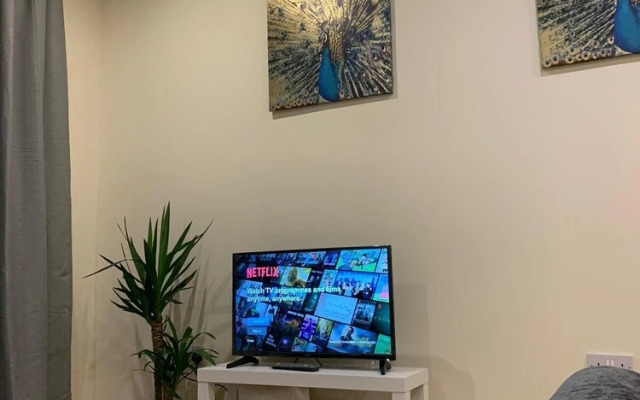 Unique & Stylish 2 Bed Apartment