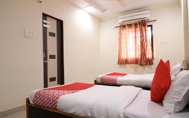OYO 28720 Prithvi Inn
