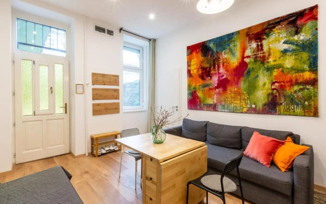 Industrial Style Appartment with AC steps to Gozsdu