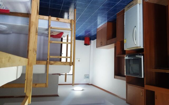 Coconut House Chaweng - Hostel