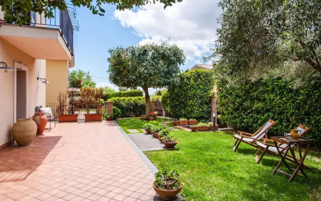 Siliqua House With Garden by Wonderful Italy