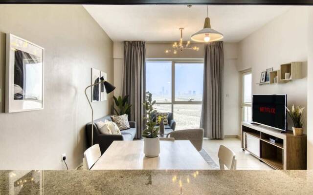 Spectacular Apartment in The Views