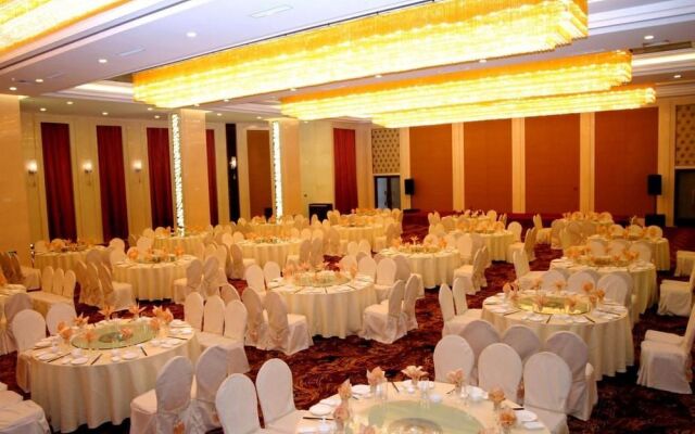 Golden Phoenix Hotel