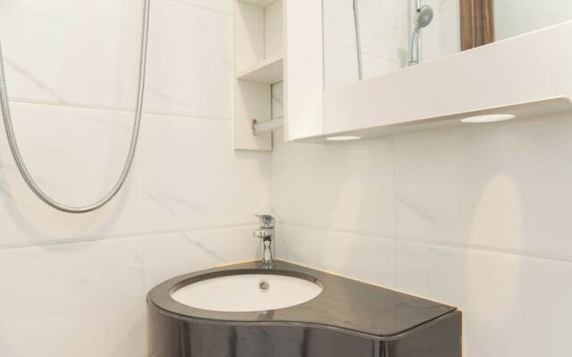 Well Furnished And Homey Studio Sky House Alam Sutera Apartment