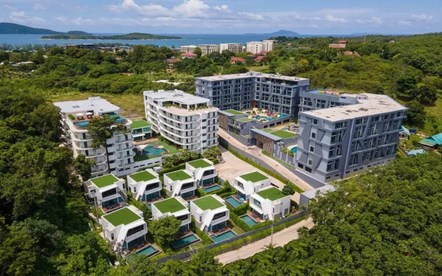 Nai Harn Suite near Beach UTN D502