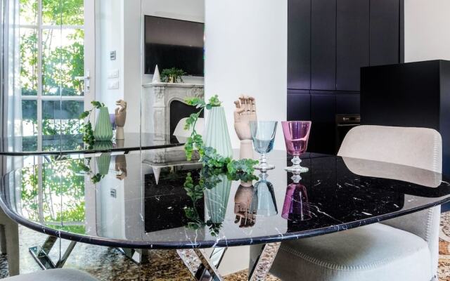 Altido Brera Black Elegance Apartment