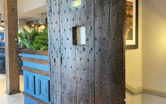 Punch House