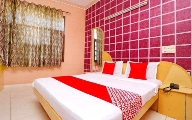 OYO 42787 Hotel Shahi Mahal