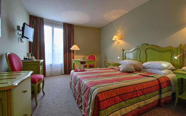 Hotel Campanile Chartres Centre - Gare - Cathedrale