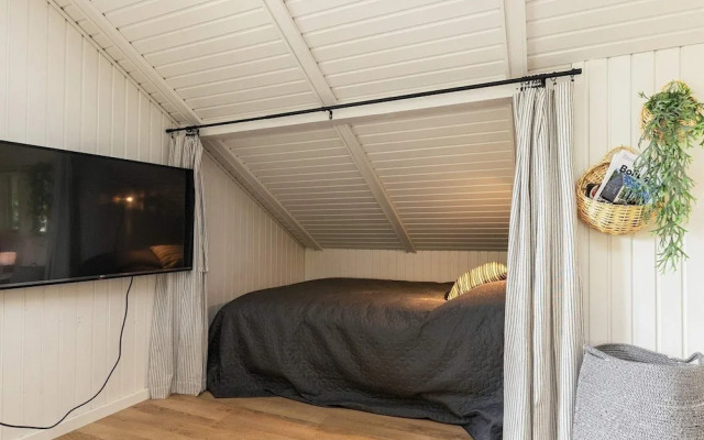 8 Person Holiday Home in Hojslev