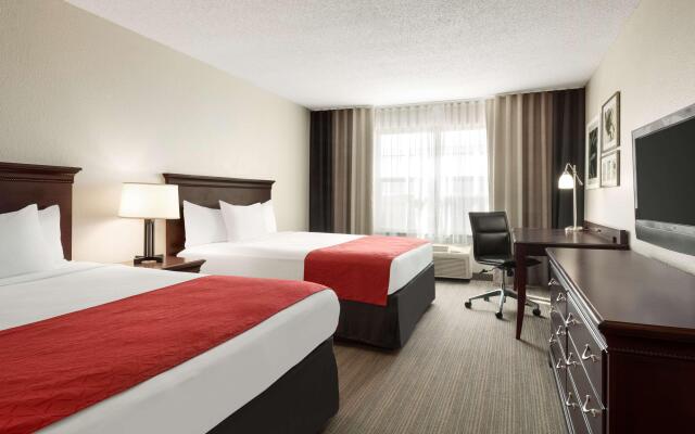 Country Inn & Suites by Radisson, Kansas City at Village West, KS